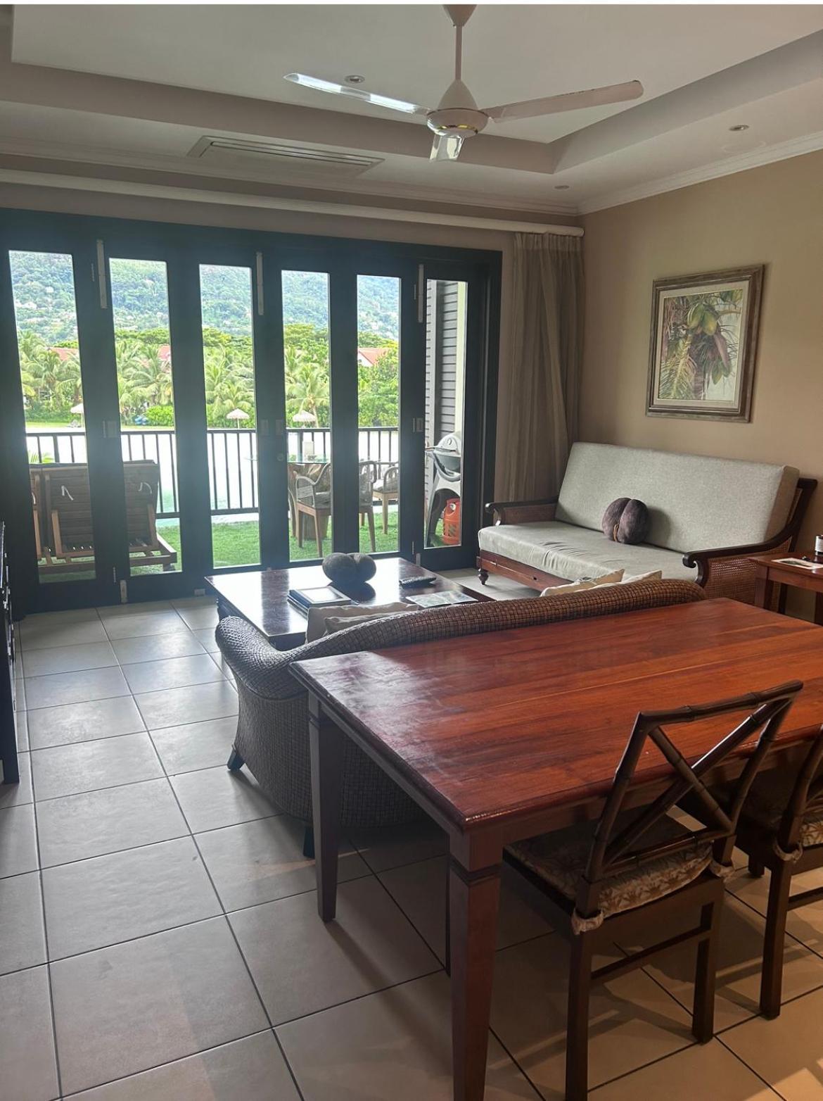 Cocoon Apartment فيكتوريا المظهر الخارجي الصورة